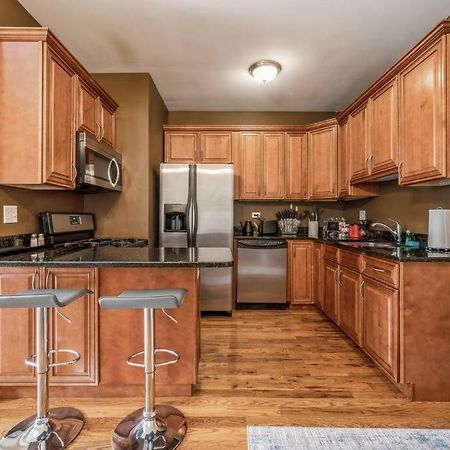 Lovely 2 Bed 3 Miles From Dt W Free Parking Chicago Eksteriør billede