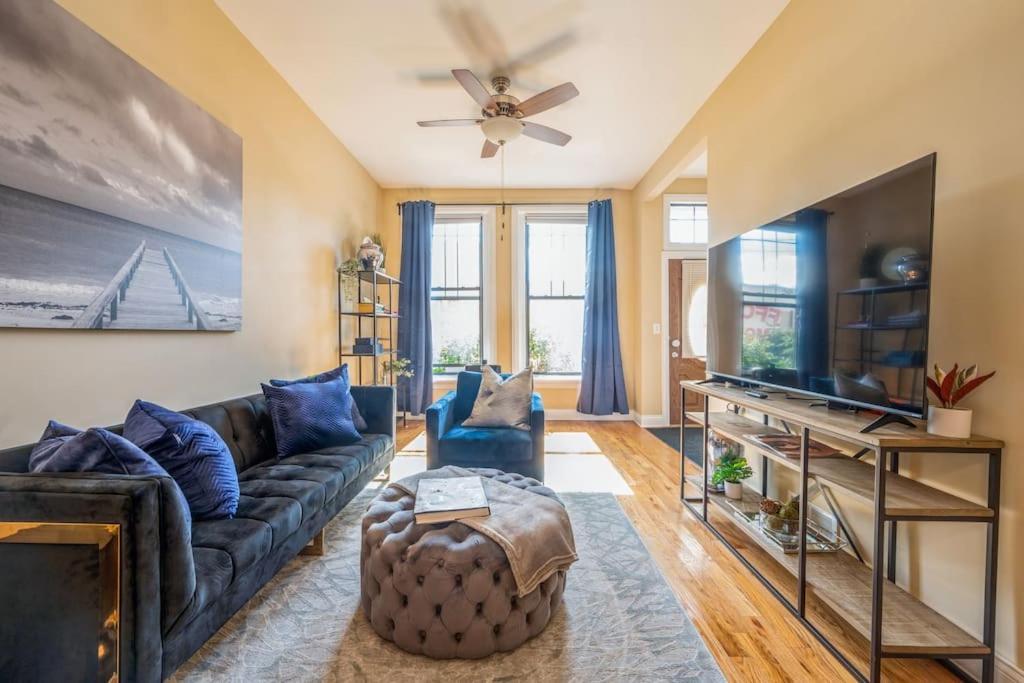 Lovely 2 Bed 3 Miles From Dt W Free Parking Chicago Eksteriør billede